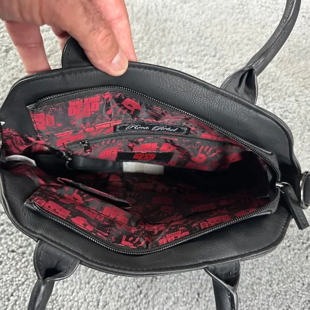 Officially licensed Walking Dead handbag with "In Daryl We Trust" on Front NWT - Picture 9 of 11
